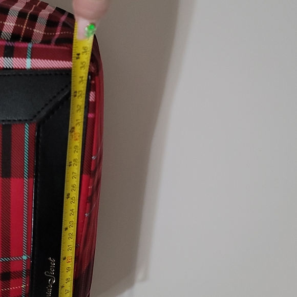 Victoria's Secret Tote - Picture 4 of 5